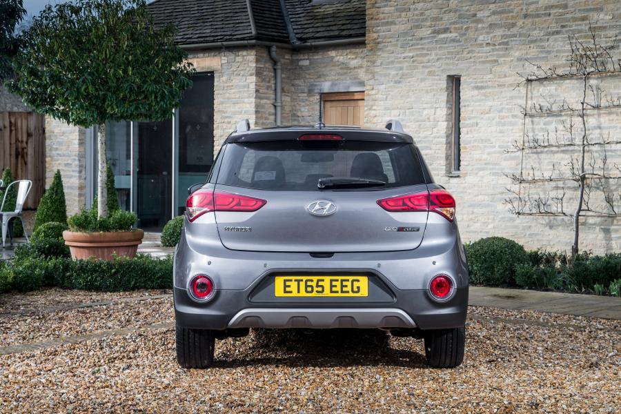  Hyundai i20 Active 2016 года  (UK) (фото 10 из 20)